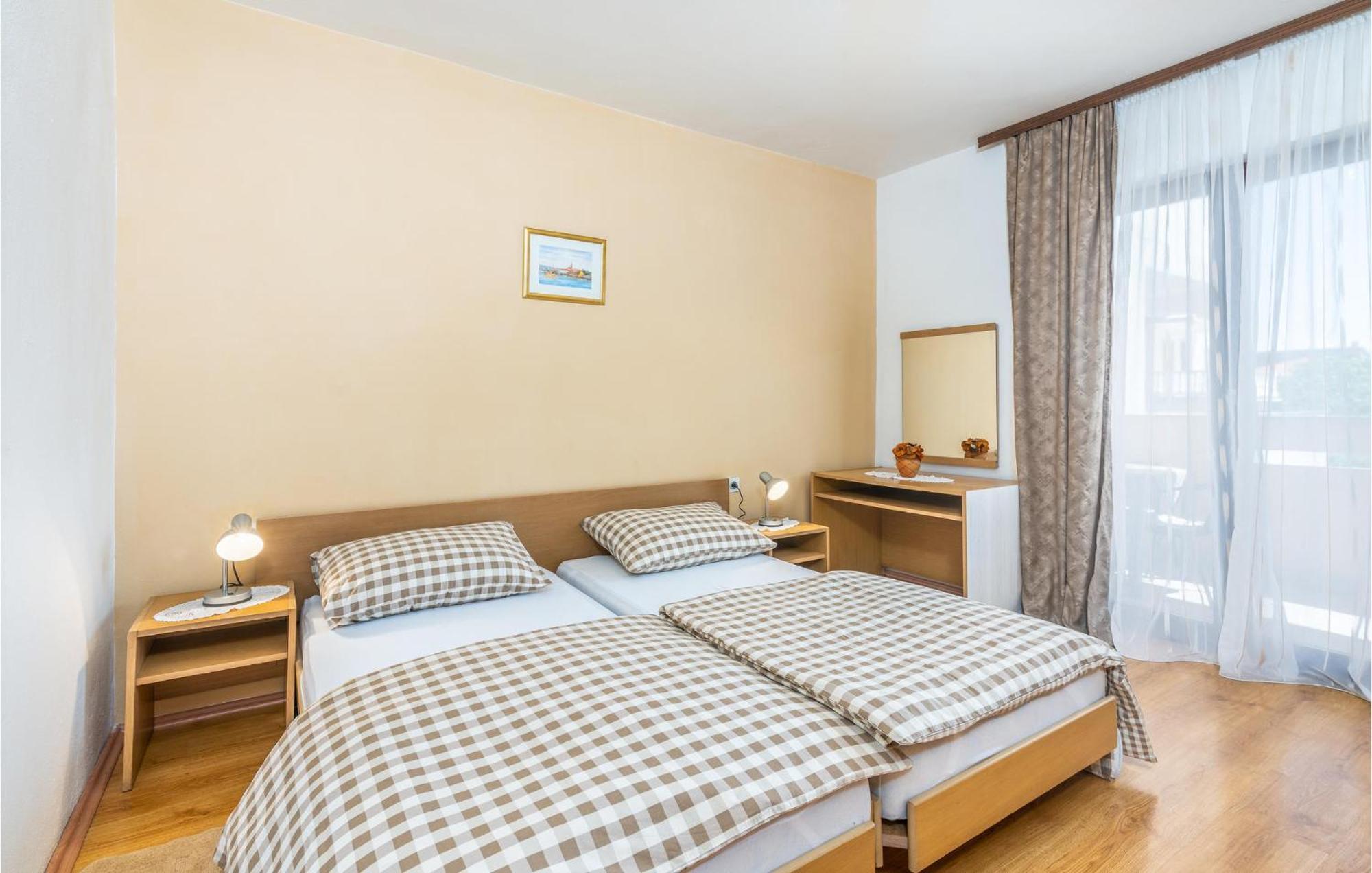 Gorgeous Apartment In Krk With Wifi Krk Town Exterior foto